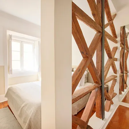 Bairro Alto Retreat With Balcony *