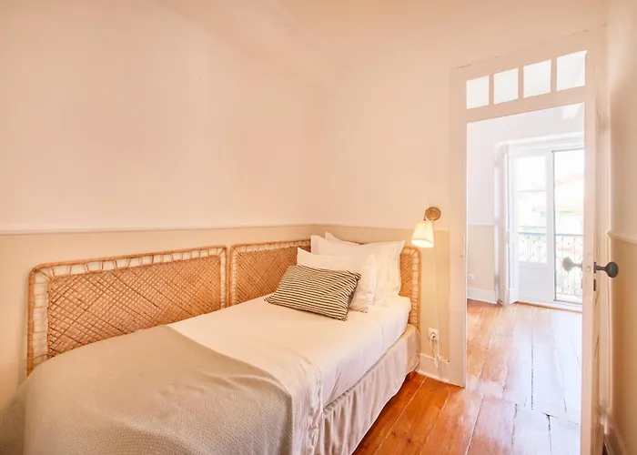 Apartment Mspc Bairro Alto Retreat With Balcony *